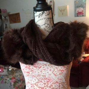 Faux fur scarf/hoodie NWT